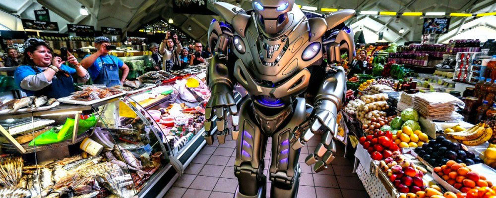 L'ipermercato Amazon con tanti robot e solo 6 umani